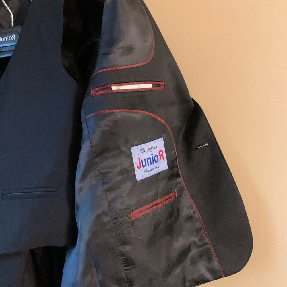 Black Suit - Picture 9 of 11